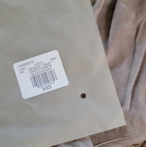 Essentials Fear of God beach valour shorts - Picture 4 of 5